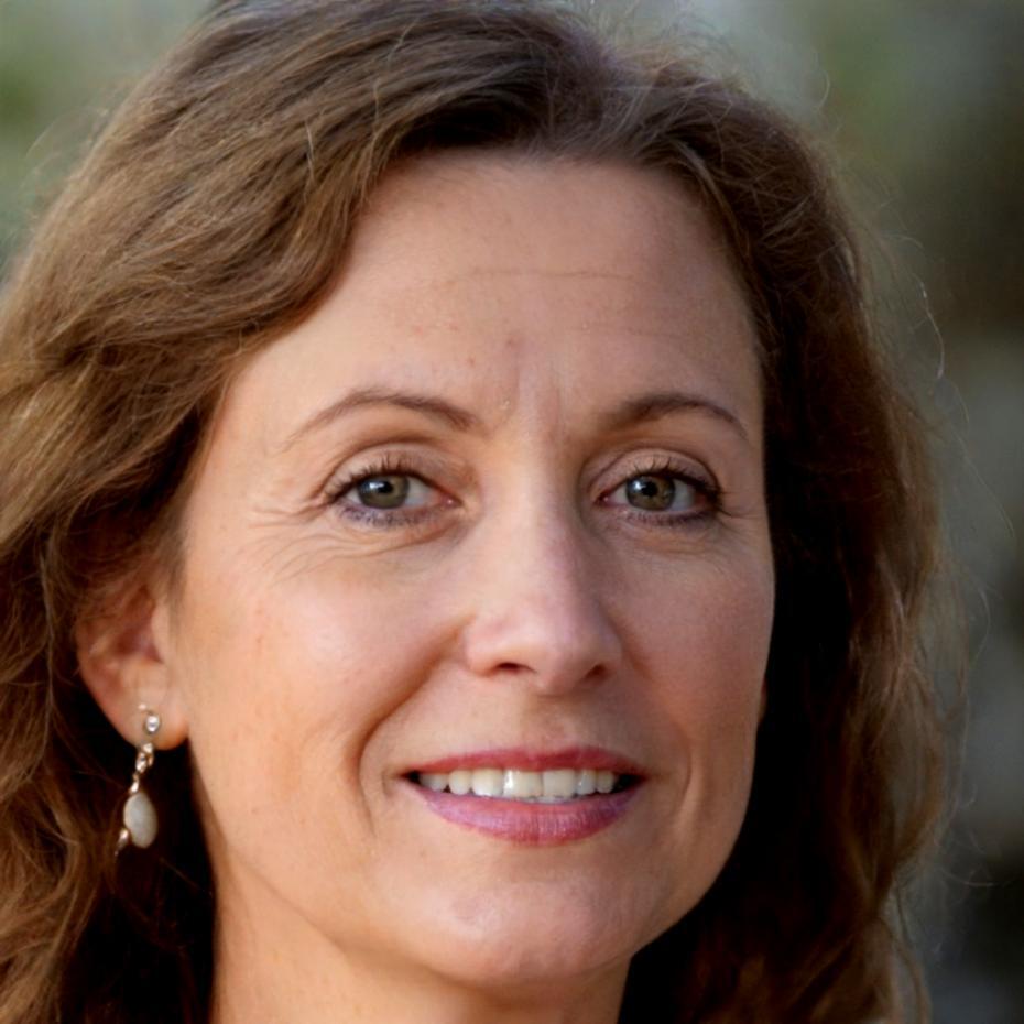 Theodora Veil - Financial Planning Specialist
